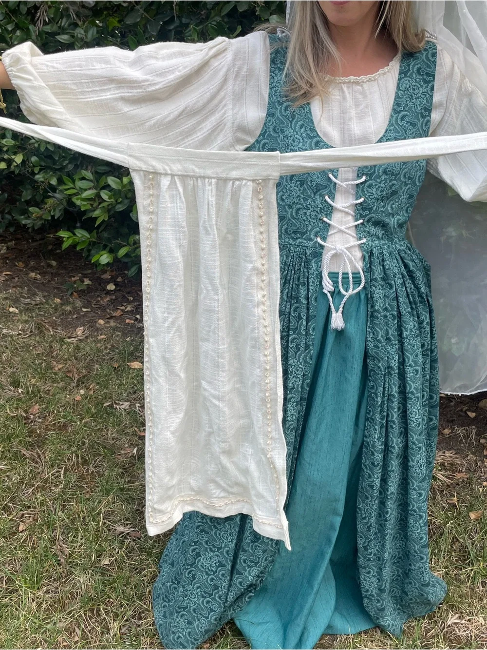 Women’s Renaissance Dress - Teal with matching hat